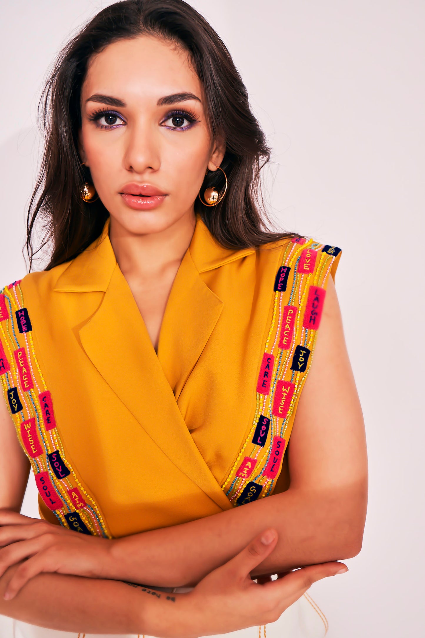 YELLOW APPLIQUE SET
