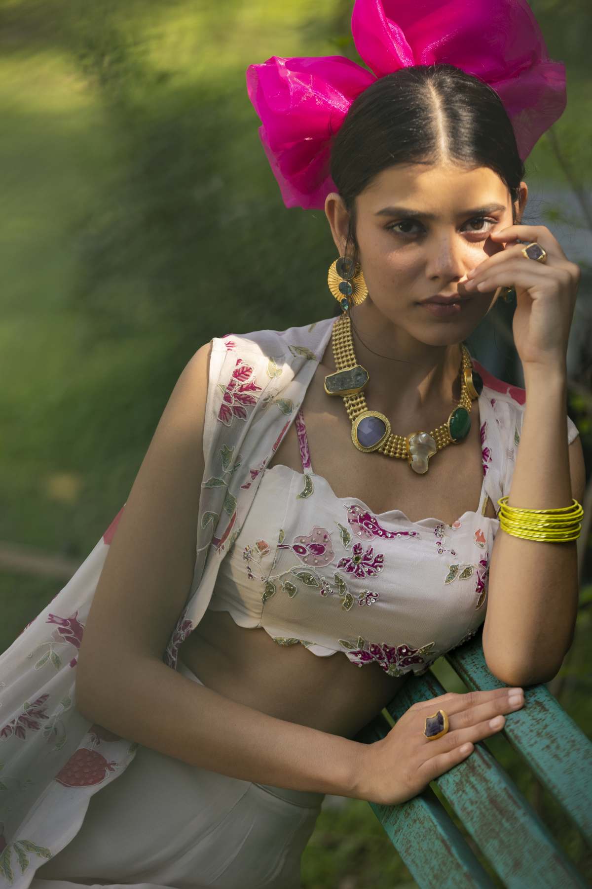 GUL-E-BAHAR CHOKER
