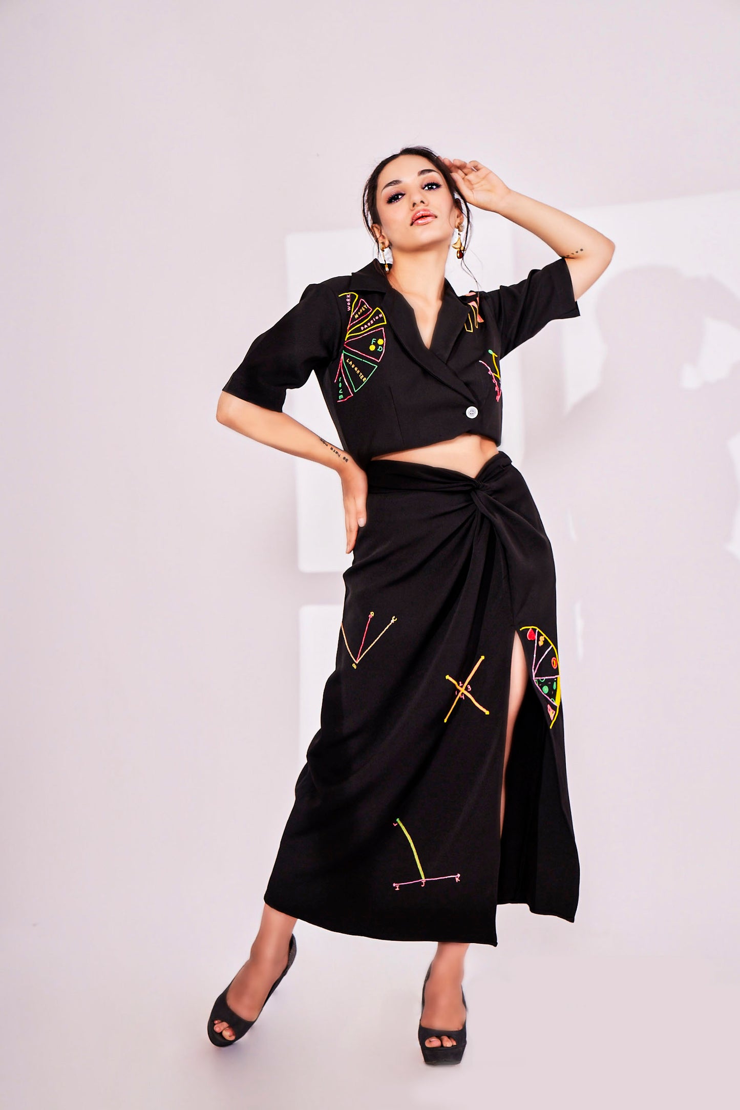 BLACK PIE CHART SKIRT SET