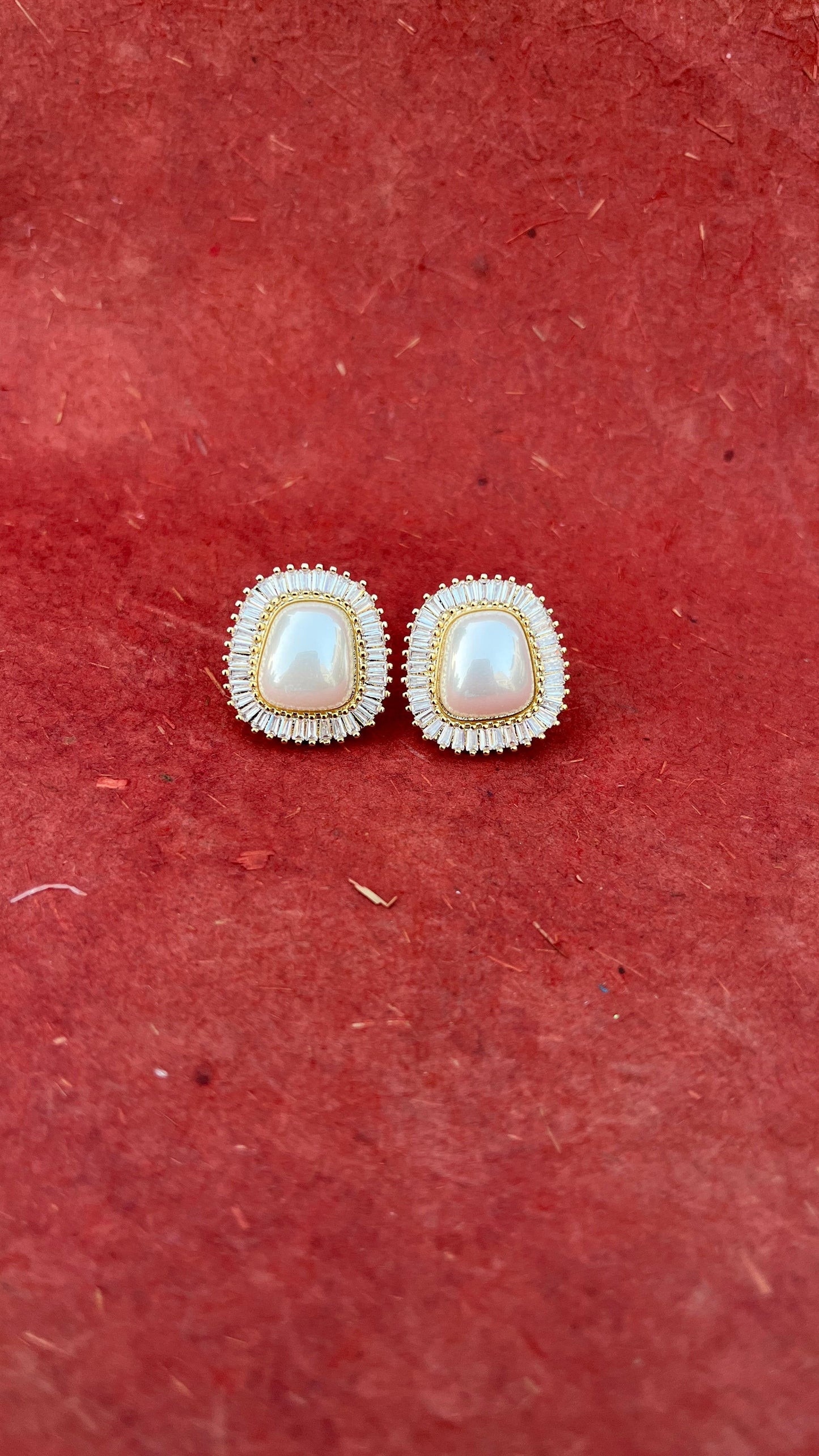 Elegant Pearl and Crystal Oval Earrings
