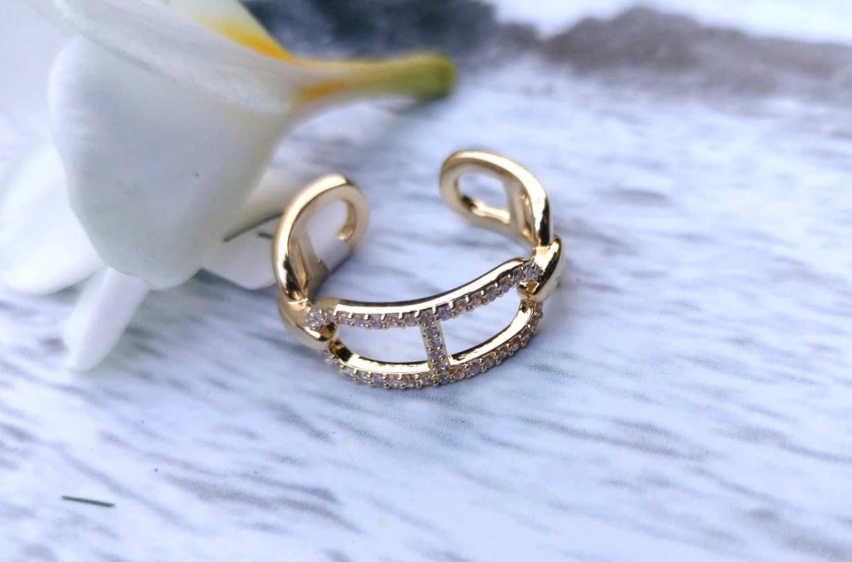H-Shaped Crystal Ring