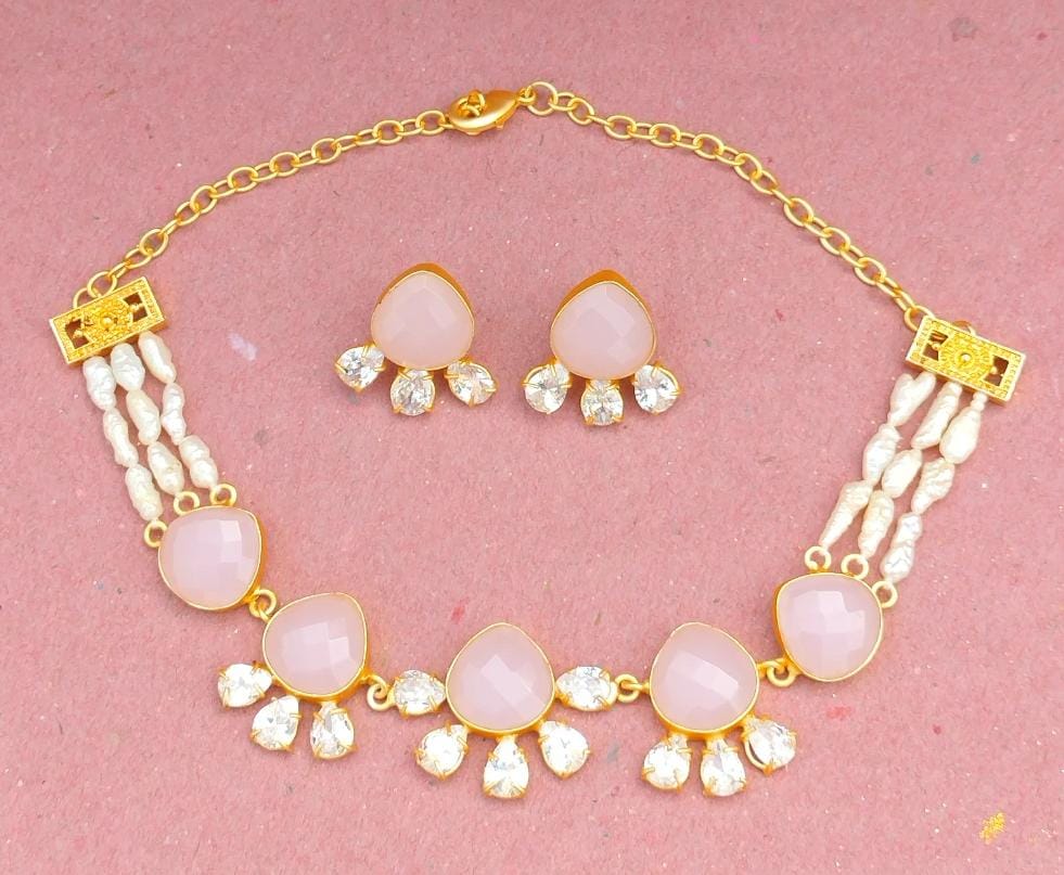 Love's Embrace Choker