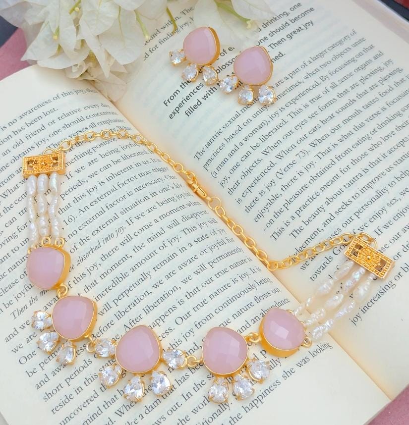 Love's Embrace Choker