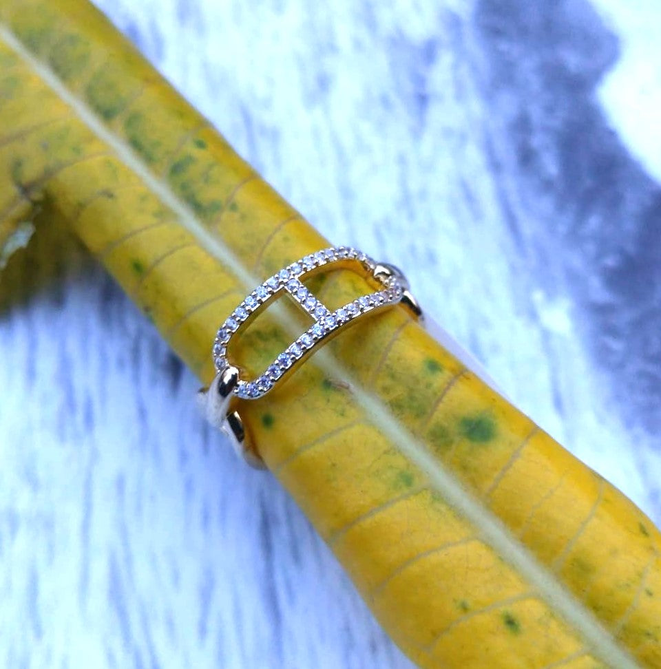 H-Shaped Crystal Ring