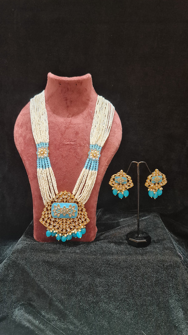 Crystal necklace and earrings blue