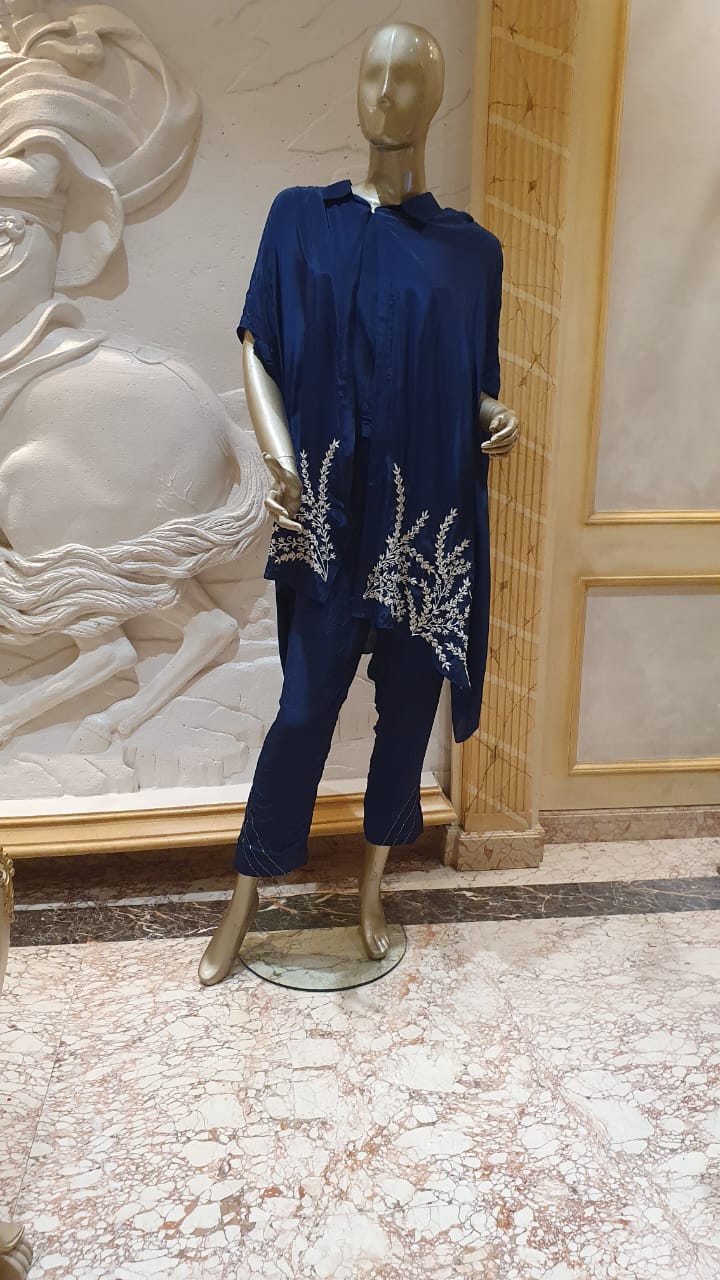 Cape top with pants