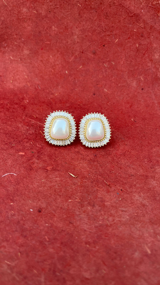 Elegant Pearl and Crystal Oval Earrings