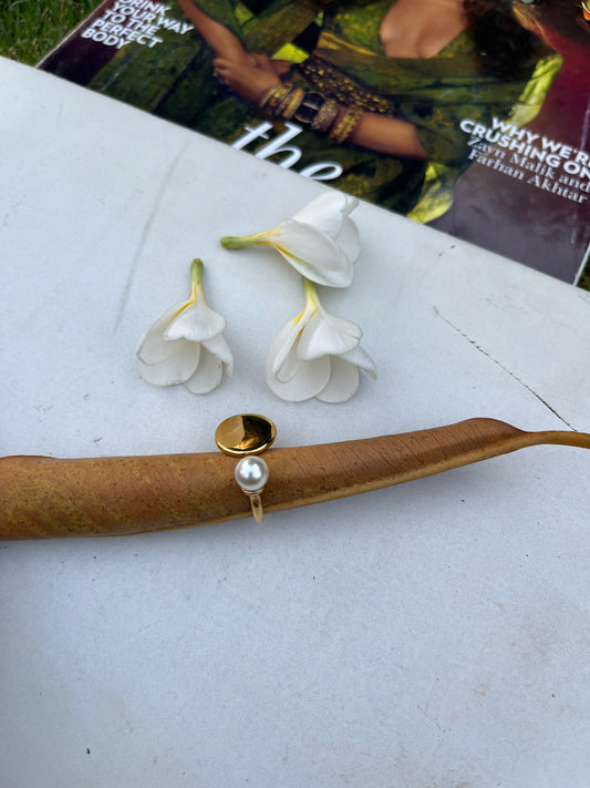 Ring with Pearl Accent
