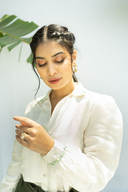 WHITE PEARL DETAILED SHIRT