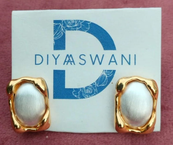 Golden Frame Pearl Studs