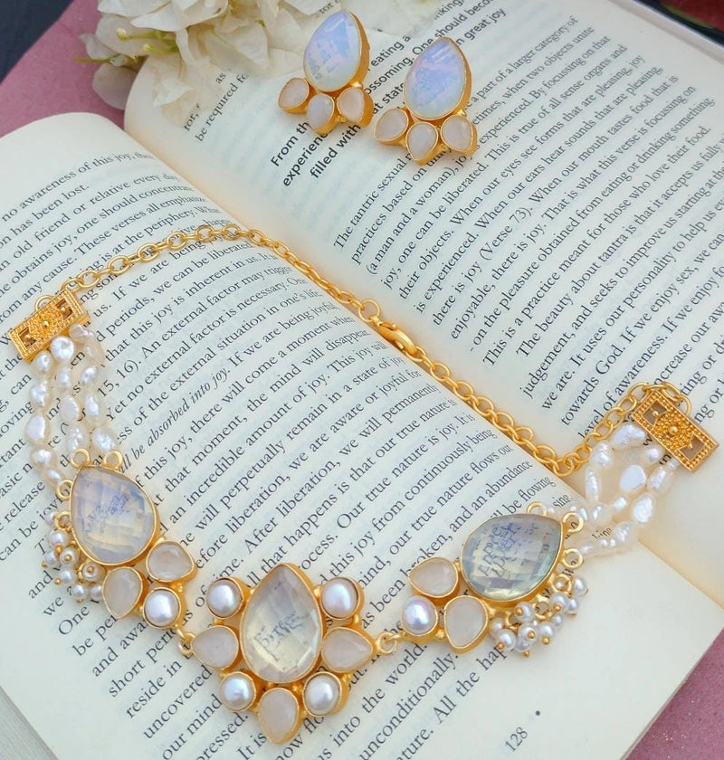 Pearl Enchantment Choker