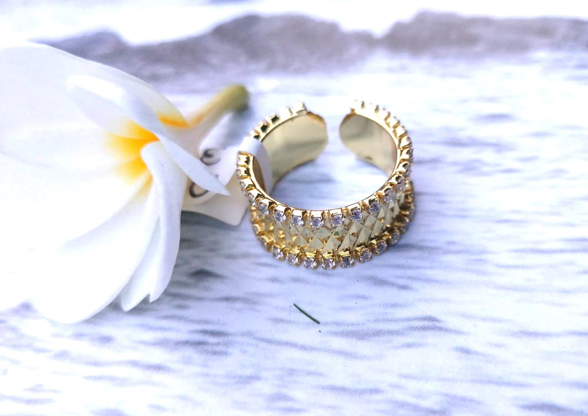 Triangle Diamond Ring