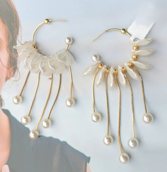 Ethereal Pearl Fringe Earring