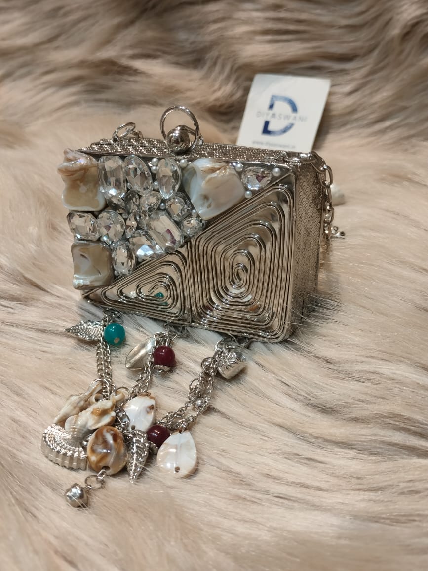 Opulent Charm silver