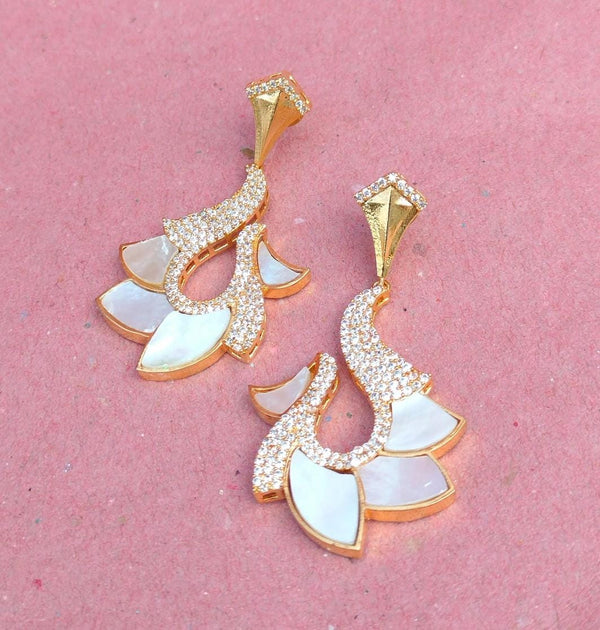 Dancing Diamonds Earrings