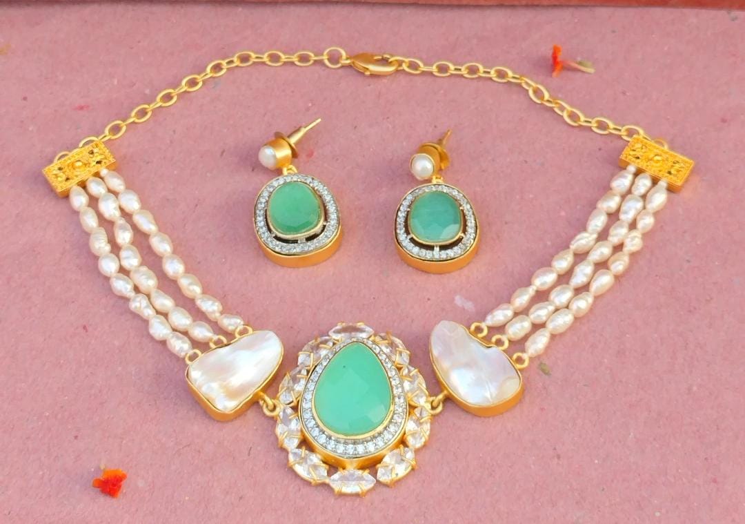 Pearl Sonata Choker Set
