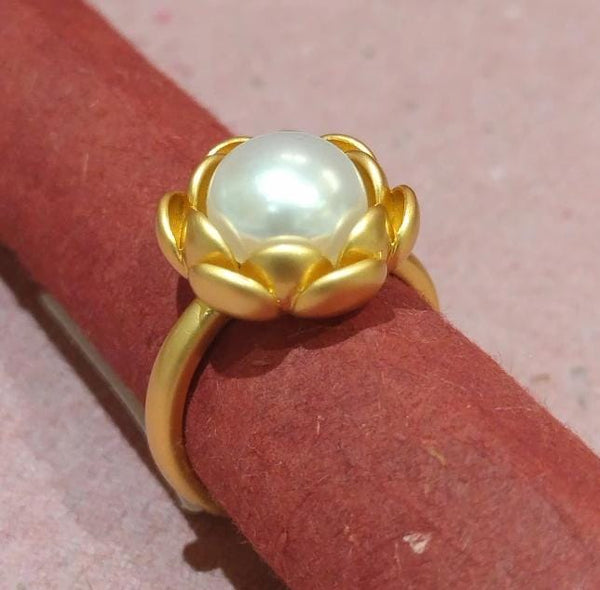 Flower Ring with Central Pearl