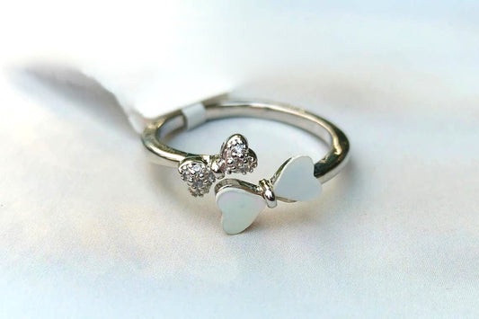 Elegant Bow Ring