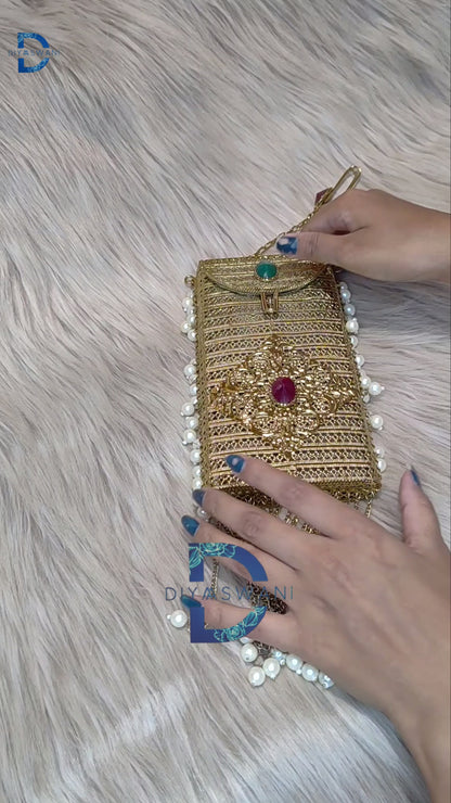 Noor Kundan Mobile Clutch(big)