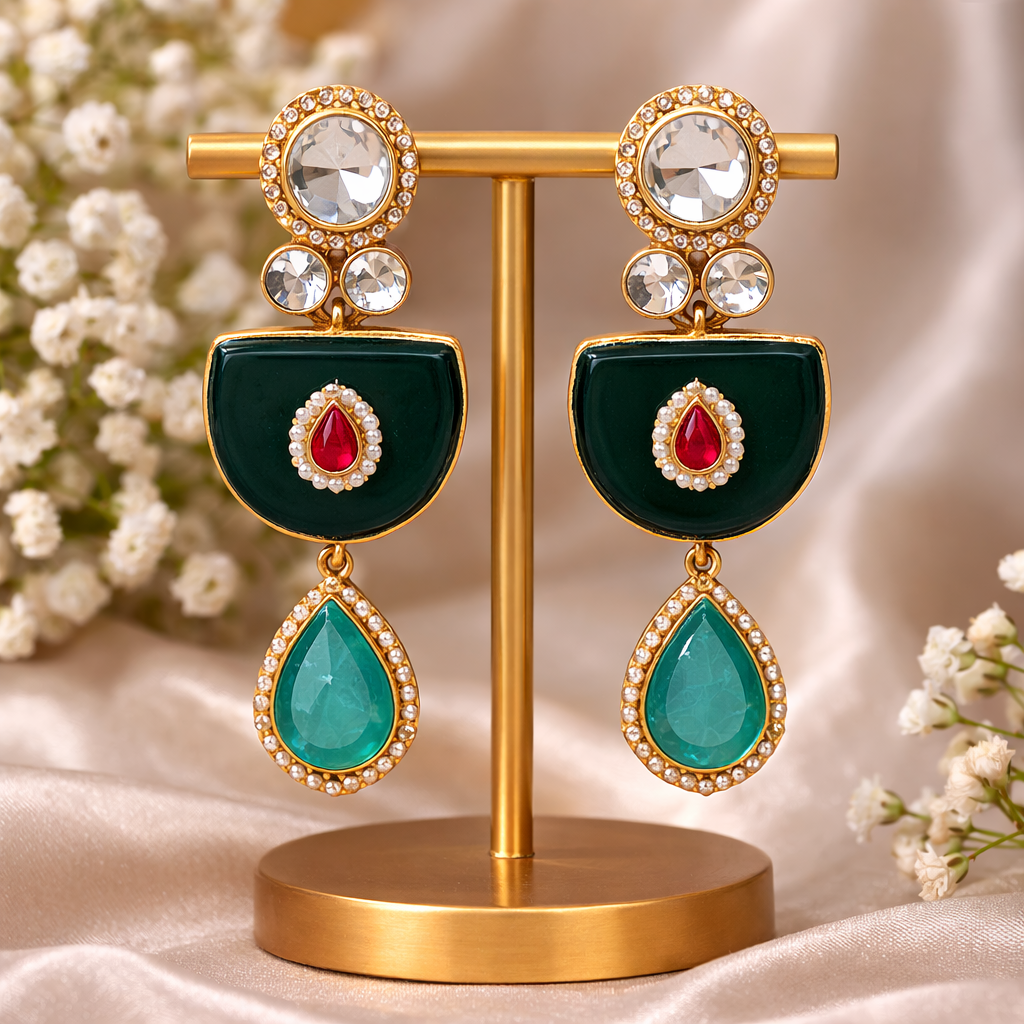 Emerald Kundan Clutch & Teardrop Earrings Set
