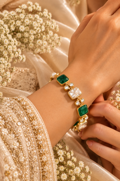 Emerald Luxe Pearl Bracelet