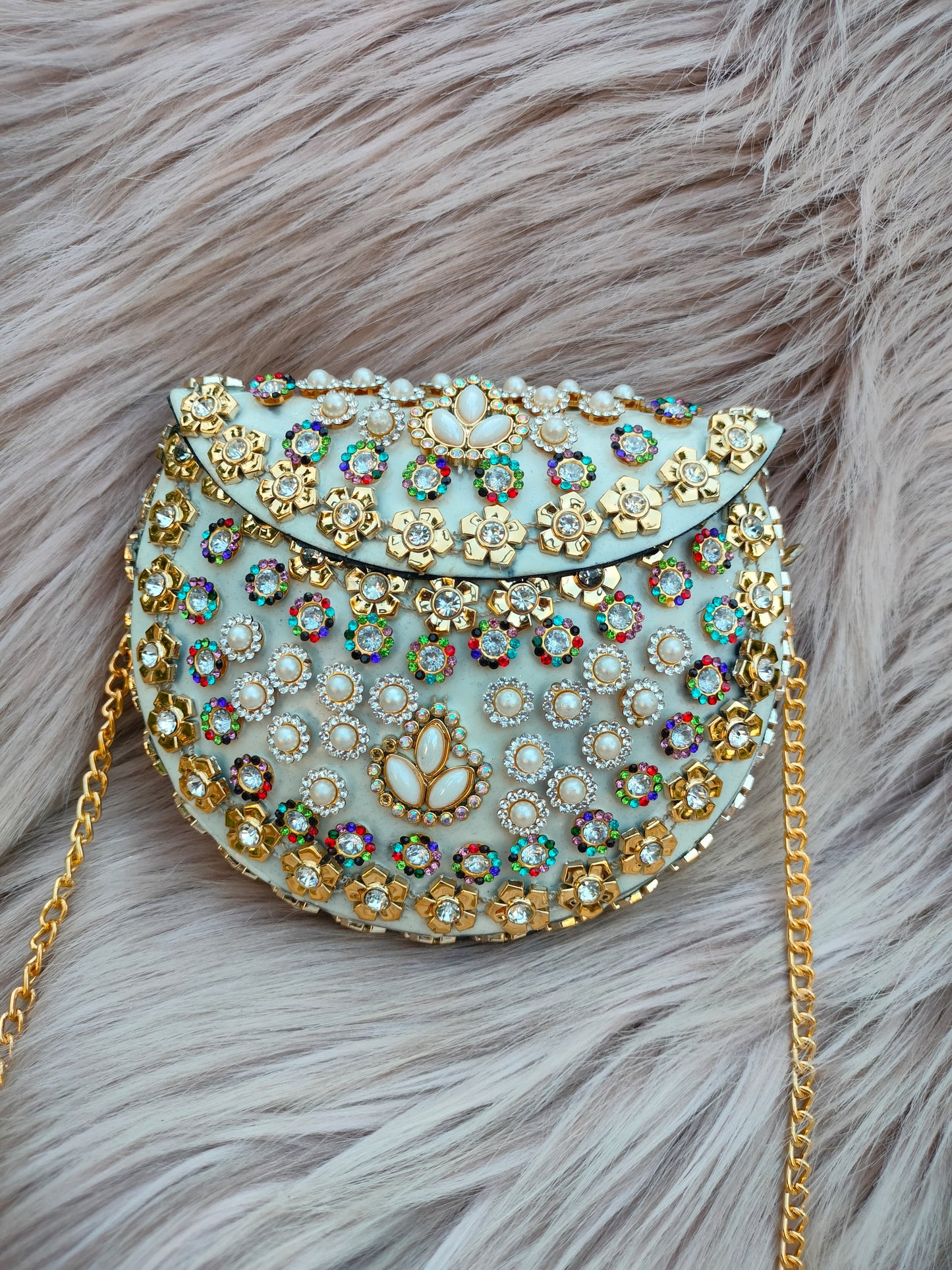 Gulbahar Kundan Clutch ( Medium)